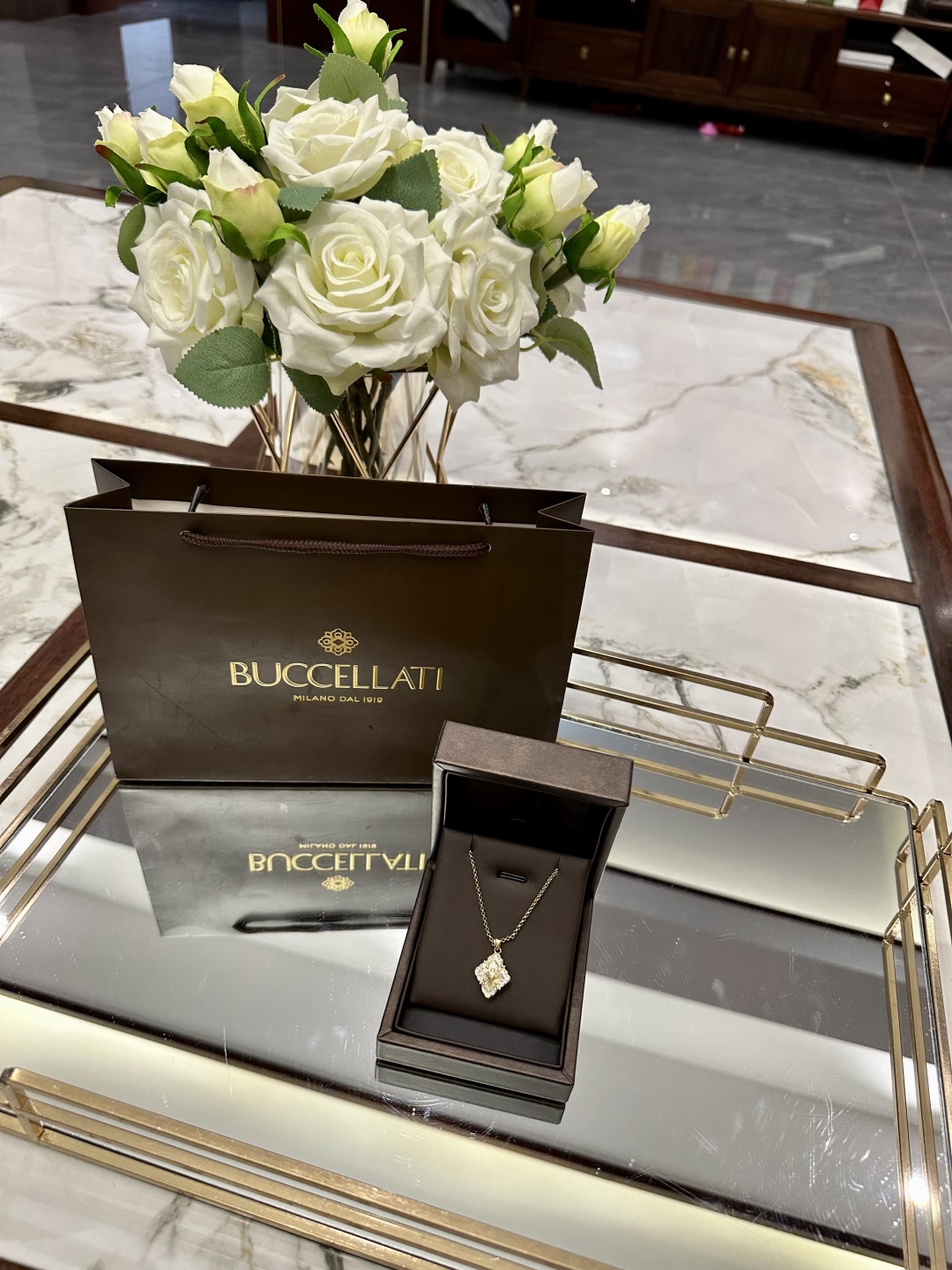 BUCCELLATI jewelry model 02